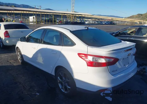 2013 Ford Focus Se z USA, uszkodzony, nr VIN 1FADP3F24DL211123